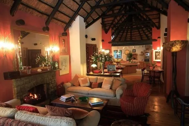 Moontide Guest Lodge - Lobi