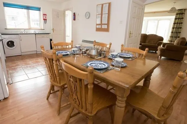 Moore Bay Holiday Homes - Mutfak
