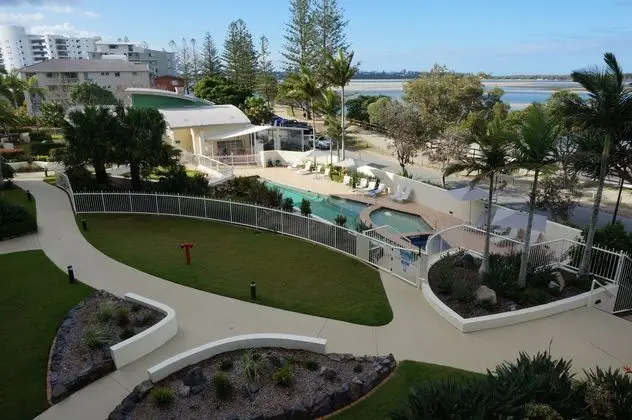 MOORINGS BEACH RESORT - Havuz