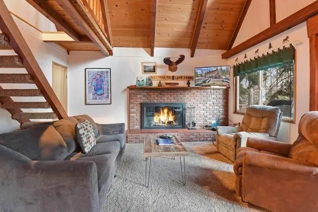 Moose Cabin at Carnelian Bay - Öne Çıkan Resim