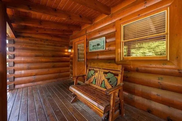 MooseBehaving - Two Bedroom Cabin - Spa