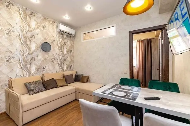 More Apartments na Estonskoy 37 k 11