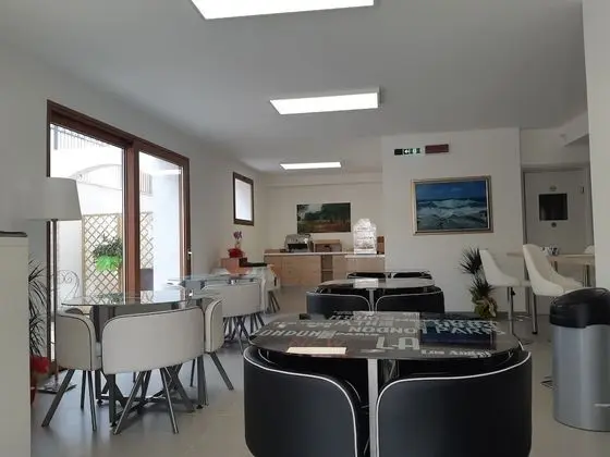 Morello Beach Hotel - Lobi