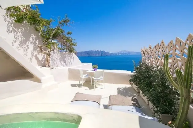 Morfi Cave House