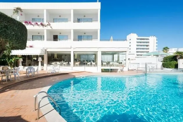 Morito Beach Apartments