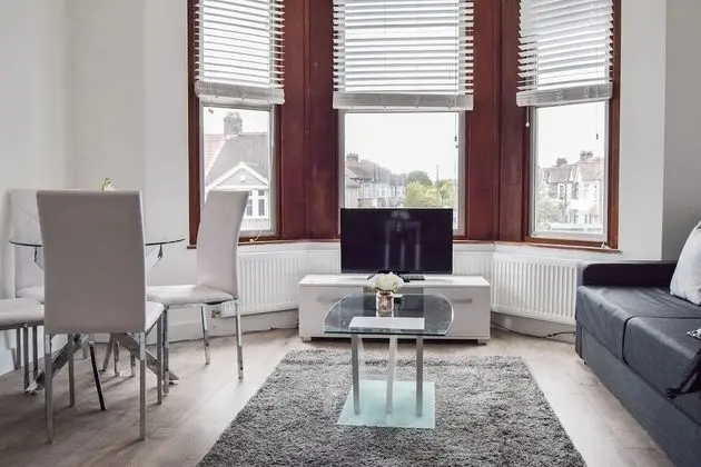 Morland House, Hornchurch - İç Mekan
