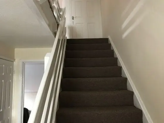 Morrison Close - Lobi