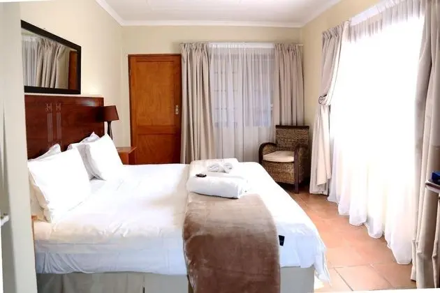 MORULANA GUEST HOUSE