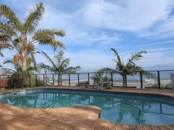 Mossel Bay Guest House - Havuz