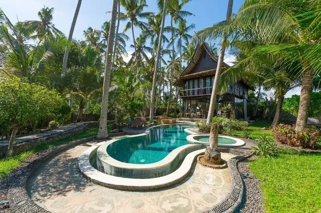 Most Exotic Beachfront Villa Keong - Havuz