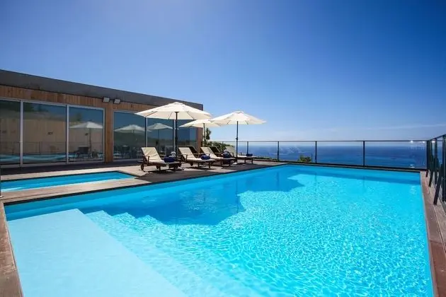 Mosteiros Place - Havuz