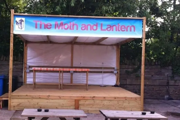 The Moth and Lantern - Dış Mekan
