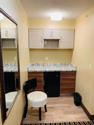 Motor City Inn & Suites - İç Mekan
