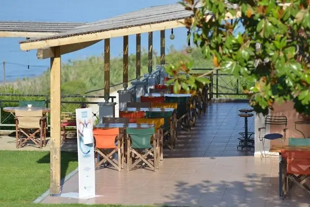 Mounda Beach Hotel