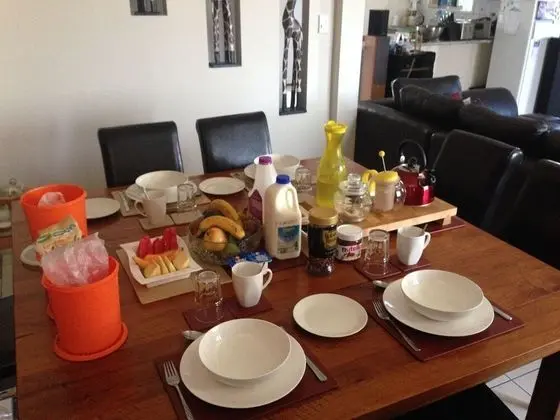 Mount Gravatt Guesthouse - Yerinde Yemek