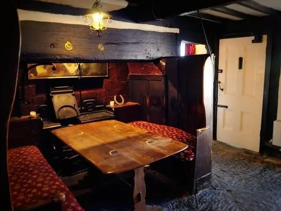 The Mount Inn - Bar