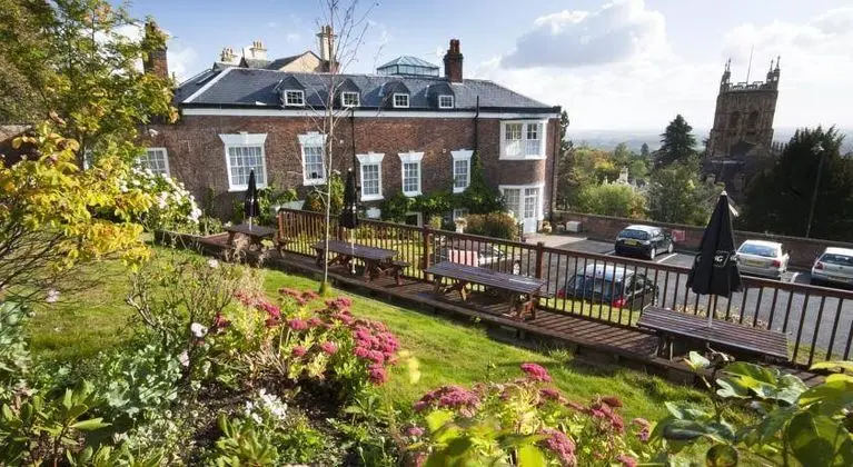 The Mount Pleasant Hotel