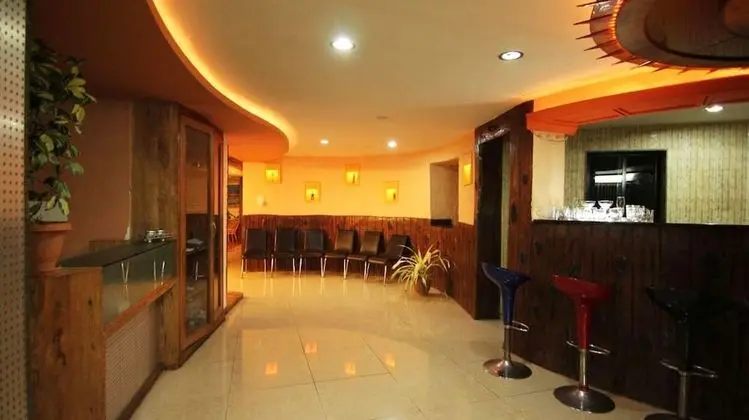 Mount View Executive The Valley Resort - Yerinde Yemek