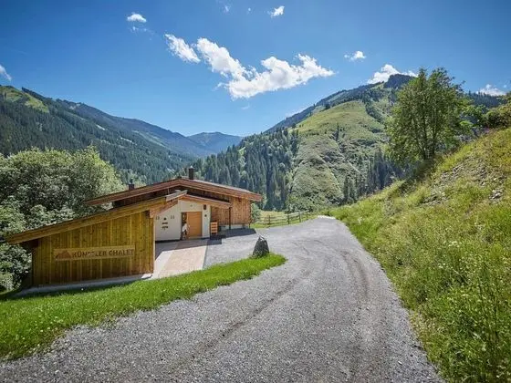 Mountain Chalet on a Skiing Area in Saalbach With Sauna - Dış Mekan