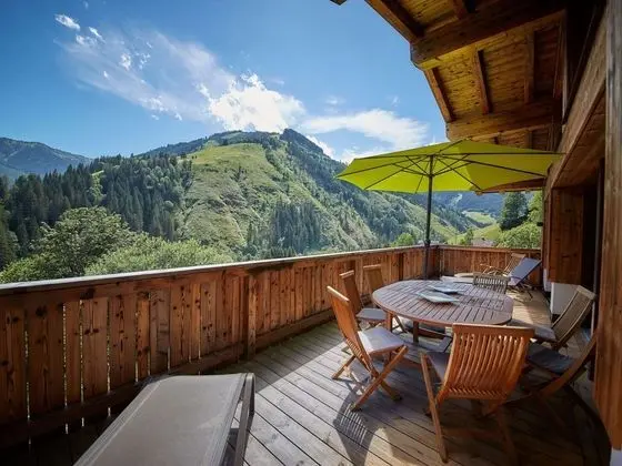 Mountain Chalet on a Skiing Area in Saalbach With Sauna - Yerinde Yemek