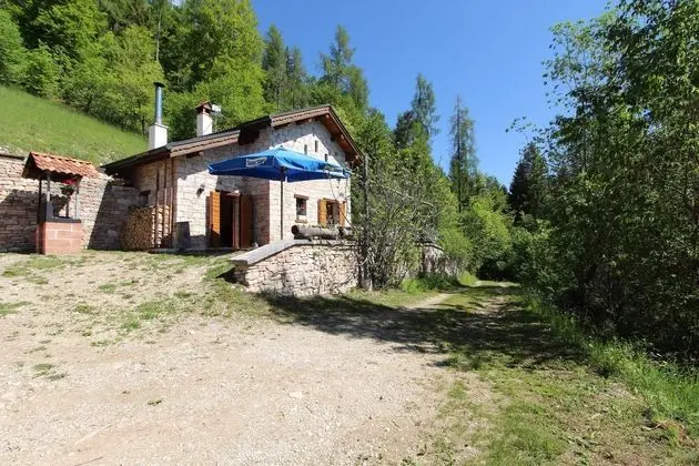 Mountain Chalet in Lamon With Garden