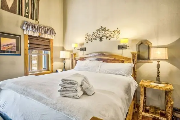 Mountain Getaway Cabinhot Tub & Pool Table4bd - İç Mekan