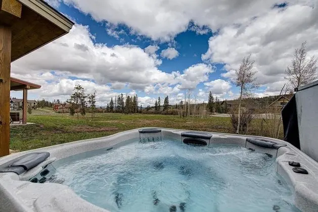 Mountain Getaway Stunning Views HOT TUB - Spa