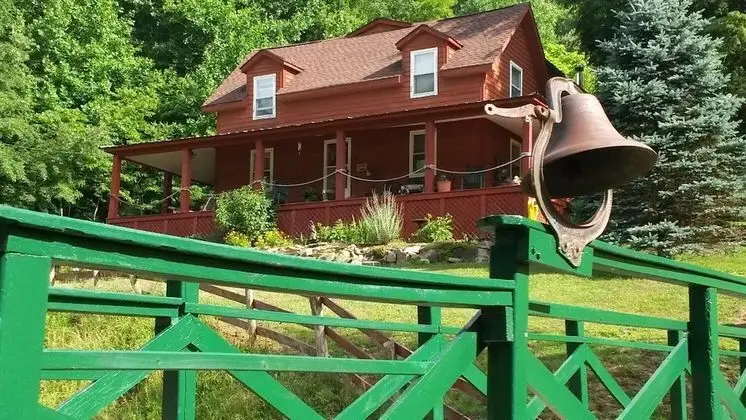 Mountain Harbour Bed & Breakfast
