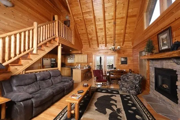 Mountain Sunrise - Five Bedroom Cabin - İç Mekan