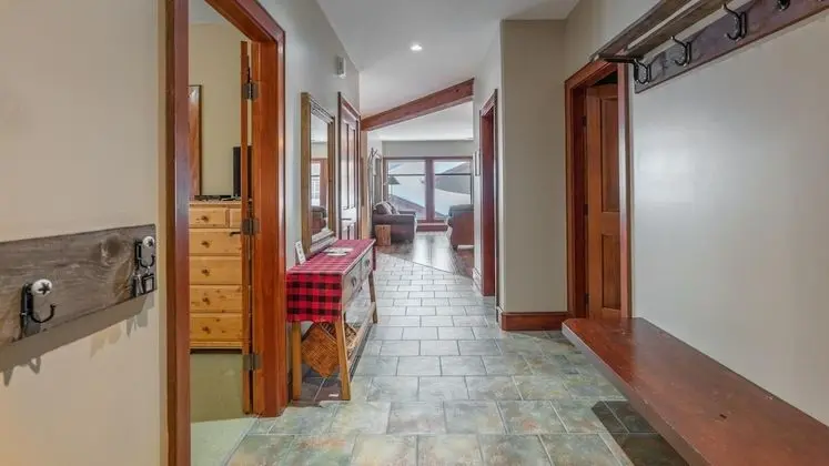 Mountain Time - Spacious w/ Private Hot Tub and an Amazing View - Lobi