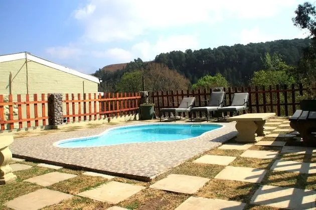 Mountain View Cottages Self Catering - Havuz
