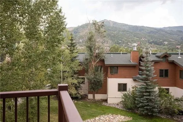 Mountain View At Eagleridge Town Homes