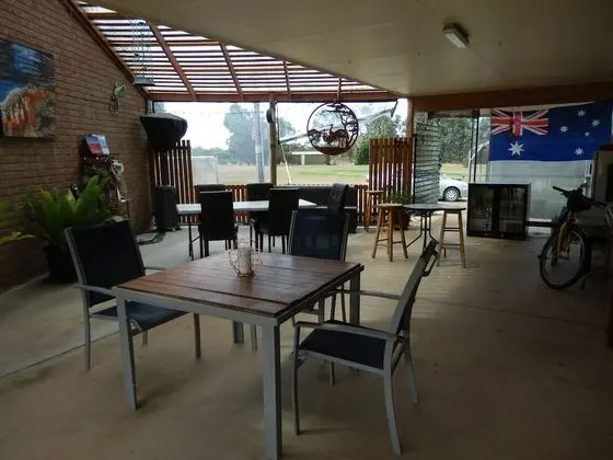 Mountain View Motor Inn & Holiday Lodges
