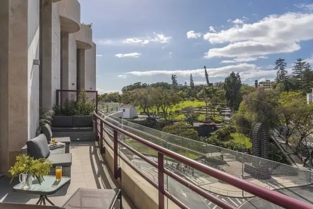 With Mountain View, The Mountain Apartment
