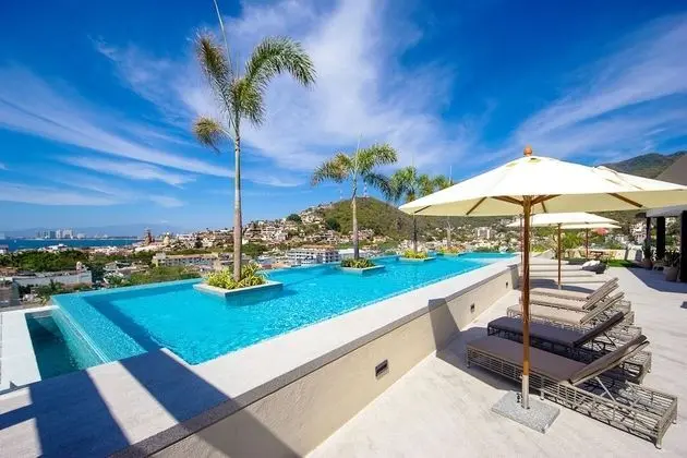 Mountain Views Rooftop Pool Condo - Havuz