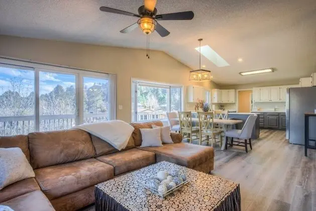 Mountain Viewsclose to Townhot-tubpet-friendly5 BR - İç Mekan