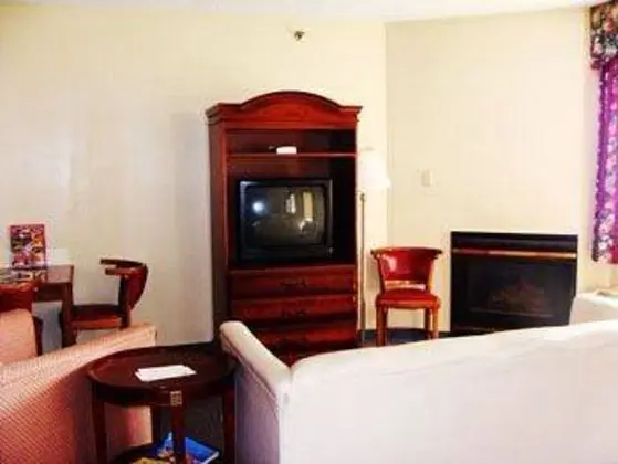 Mountain Vista Inn & Suites
