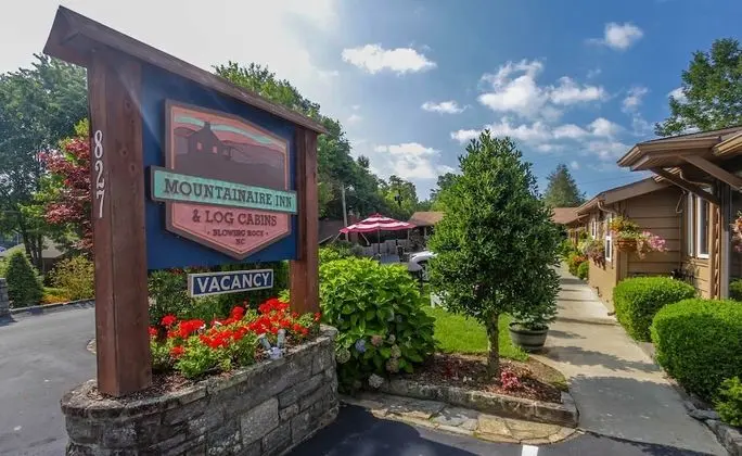 Mountainaire Inn and Log Cabins
