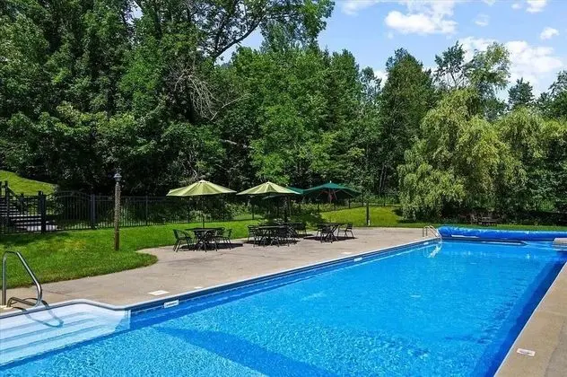 Mountaineer Inn - Havuz