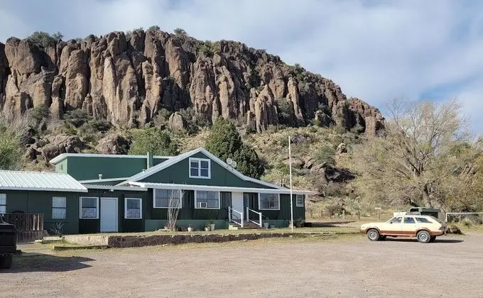 Mountainside Inn - Dış Mekan