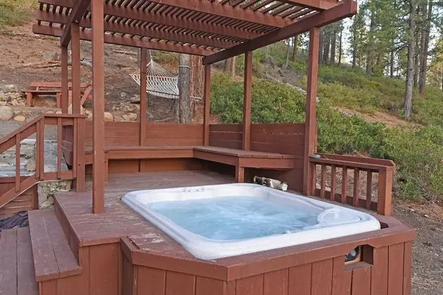 Mountainside Overlook - Spa