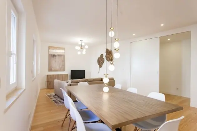 Mouraria Blue Three-Bedroom Apartment w/ Parking - by LU Holidays