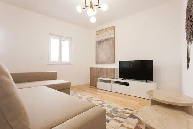 Mouraria Blue Three-Bedroom Apartment w/ Parking - by LU Holidays - İç Mekan