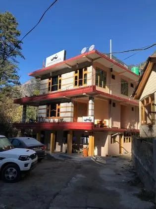 Moustache Kasol
