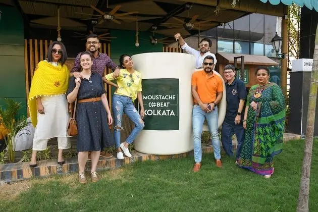 Moustache Offbeat Kolkata Hostel - Dış Mekan