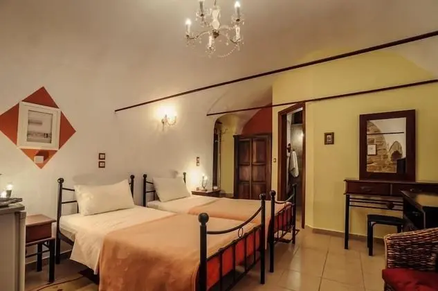 Mouzaliko Guesthouse Mansion - Oda
