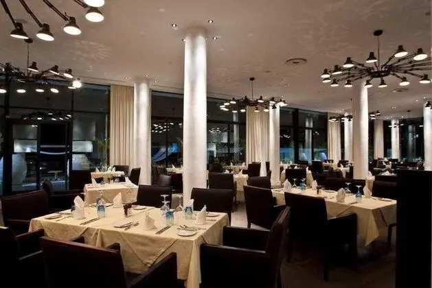 Mövenpick Hotel Gammarth Tunis - Yeme / İçme