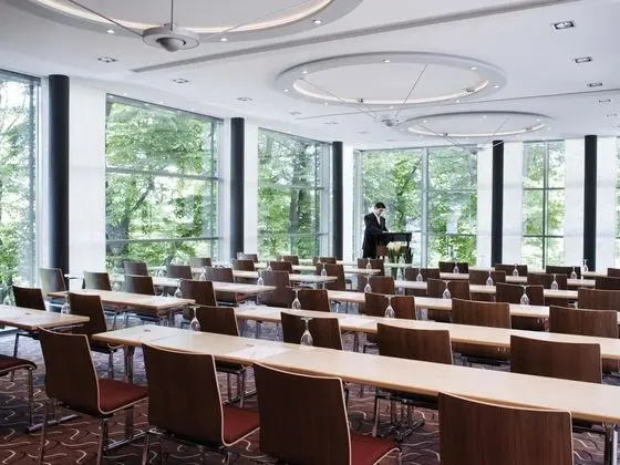 Movenpick Hotel Hamburg - Dış Mekan
