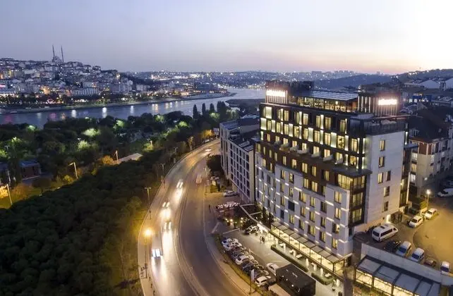 Mövenpick Hotel İstanbul Golden Horn