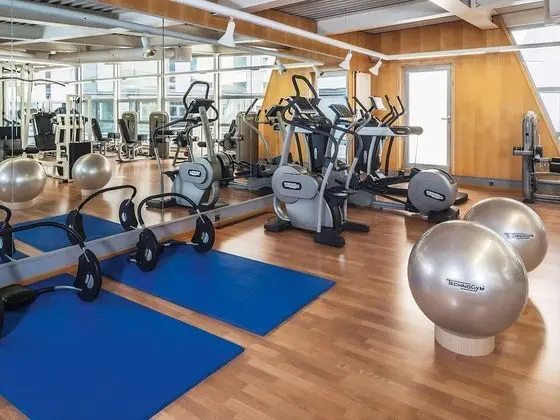 Mövenpick Hotel Lausanne - Havuz